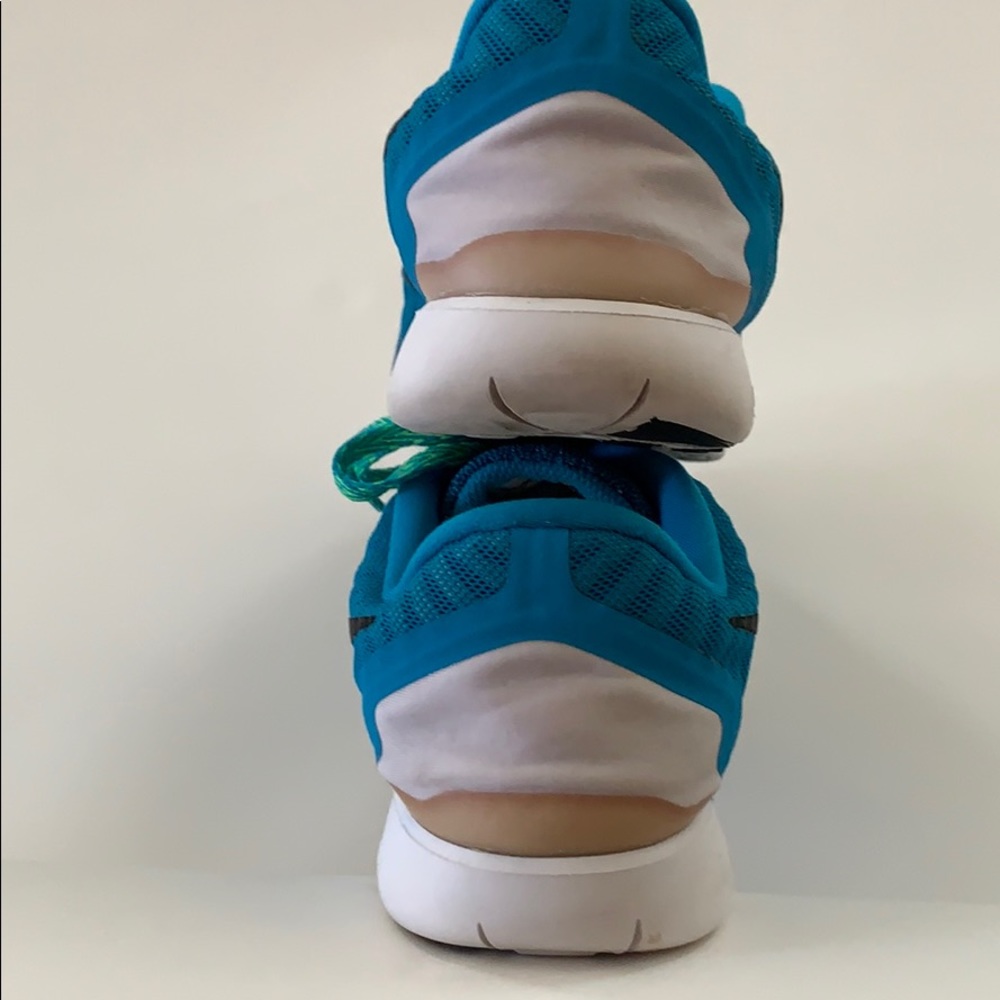Nike - Picture 3 of 4